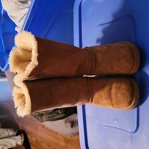 UGG baily bow boots
